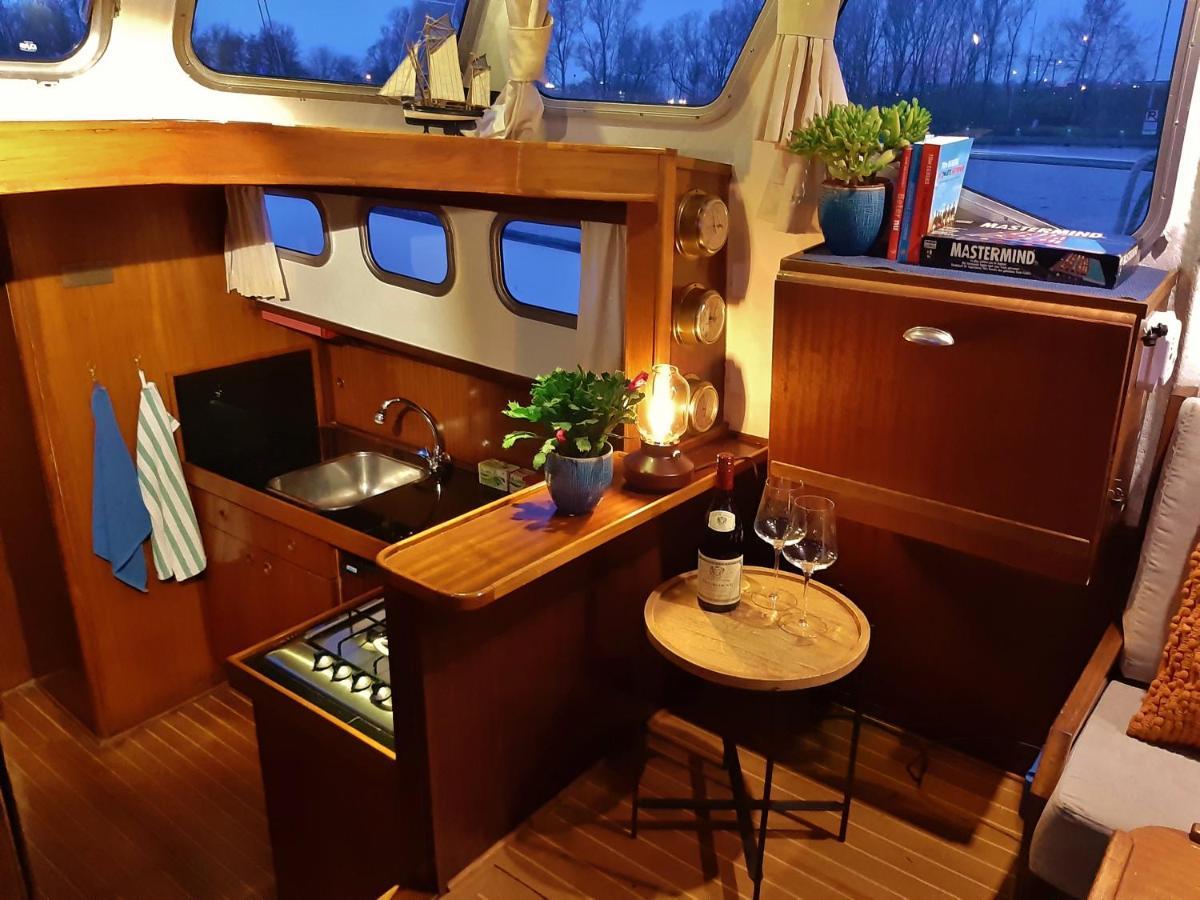 Motor Yacht Almaz Hotel Amsterdam Eksteriør billede