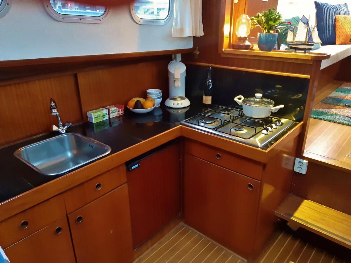 Motor Yacht Almaz Hotel Amsterdam Eksteriør billede
